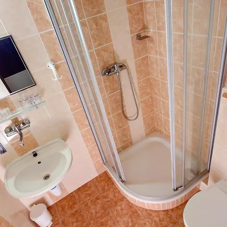 فندق Raj Sportovni A Rekreacni Branzez Kněžmost