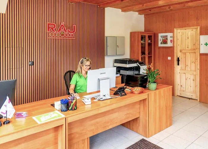 Hotel Raj Sportovni A Rekreacni Resort Branzez Knezmost