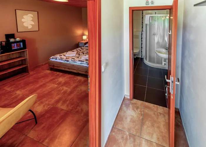 Hotel Raj Sportovni A Rekreacni Resort Branzez Knezmost