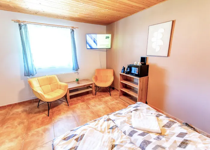 Raj Sportovni A Rekreacni Resort Branzez Hotel 3*